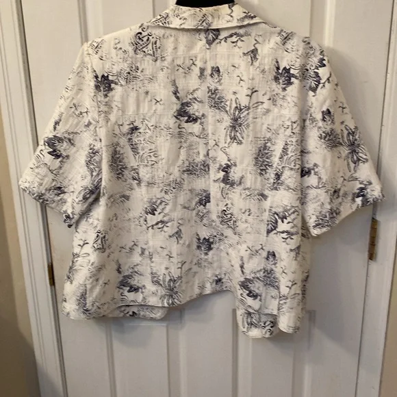 Light Jacket - Picture 2 of 2